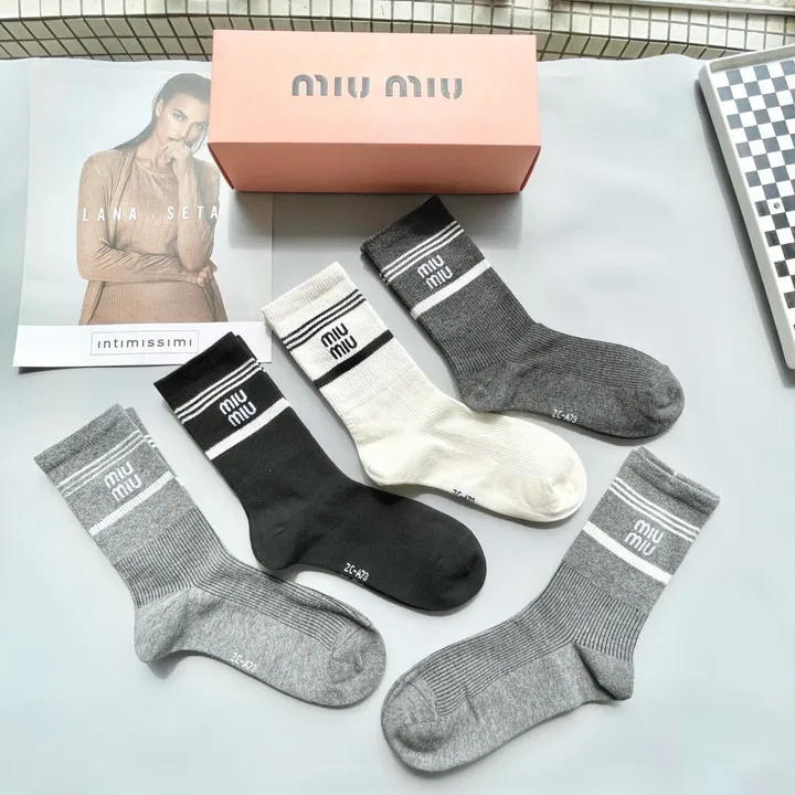 スーパーコピー ミュウミュウ 靴下