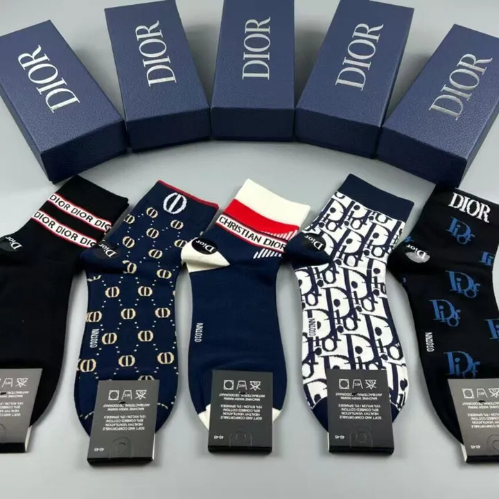 スーパーコピー ディオール 靴下