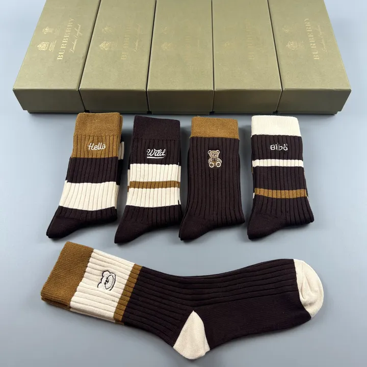 スーパーコピー バーバリー ス 靴下