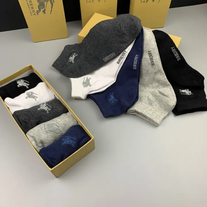 スーパーコピー プラダ 靴下