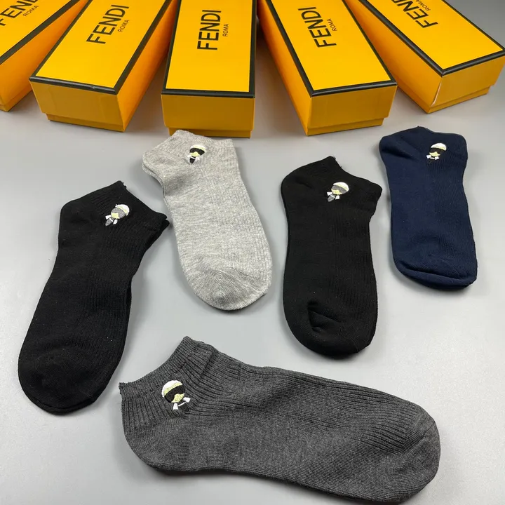 スーパーコピー ヴェルサーチ 靴下