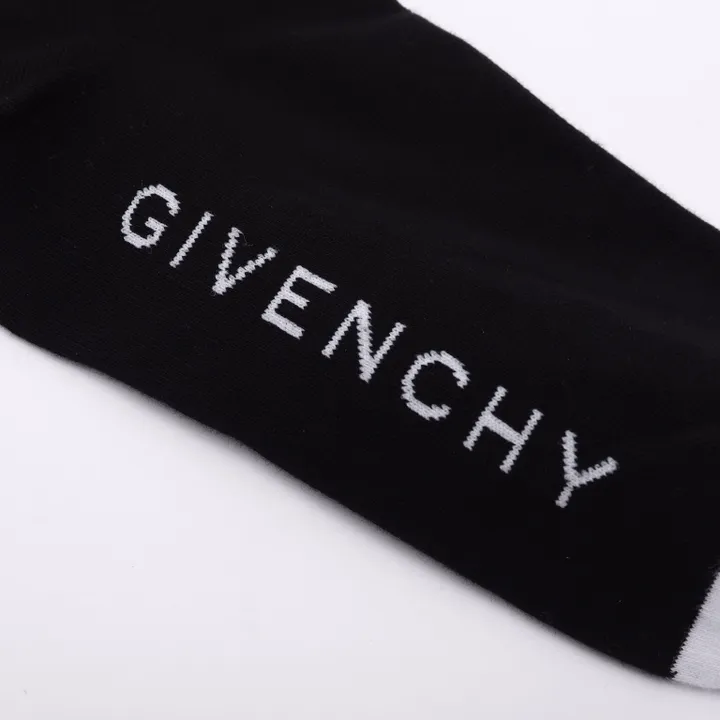 スーパーコピー ジバンシィ 靴下