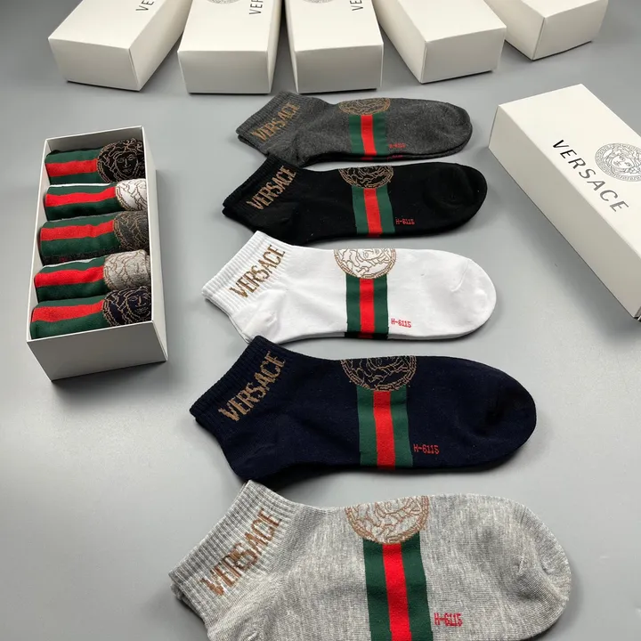 スーパーコピー ヴェルサーチ 靴下