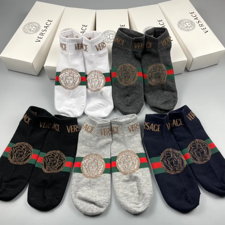 スーパーコピー ヴェルサーチ 靴下