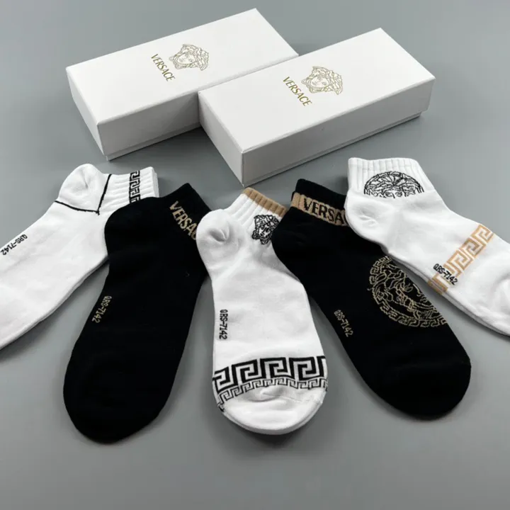 スーパーコピー ヴェルサーチ 靴下