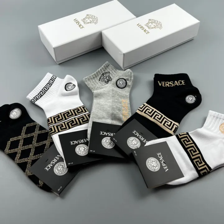 スーパーコピー ヴェルサーチ 靴下