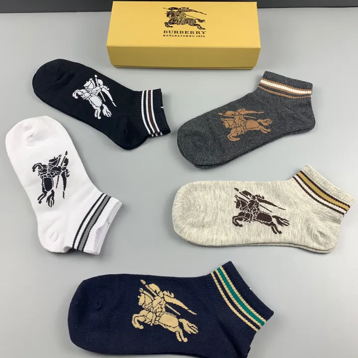 スーパーコピー プラダ 靴下