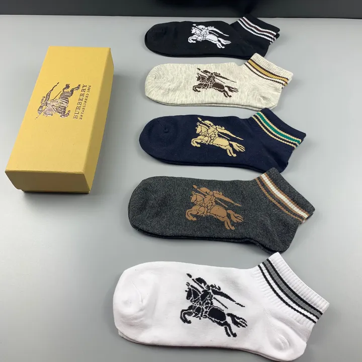 スーパーコピー プラダ 靴下