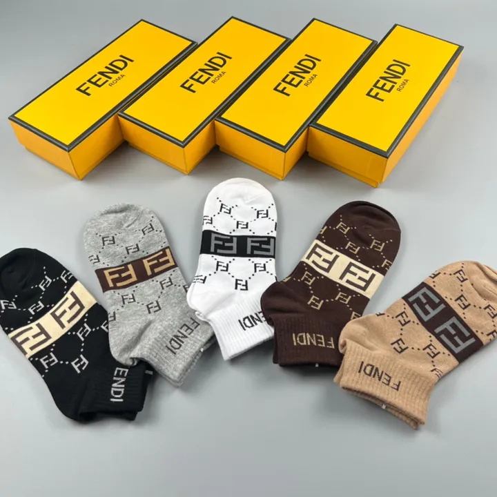 スーパーコピー ヴェルサーチ 靴下