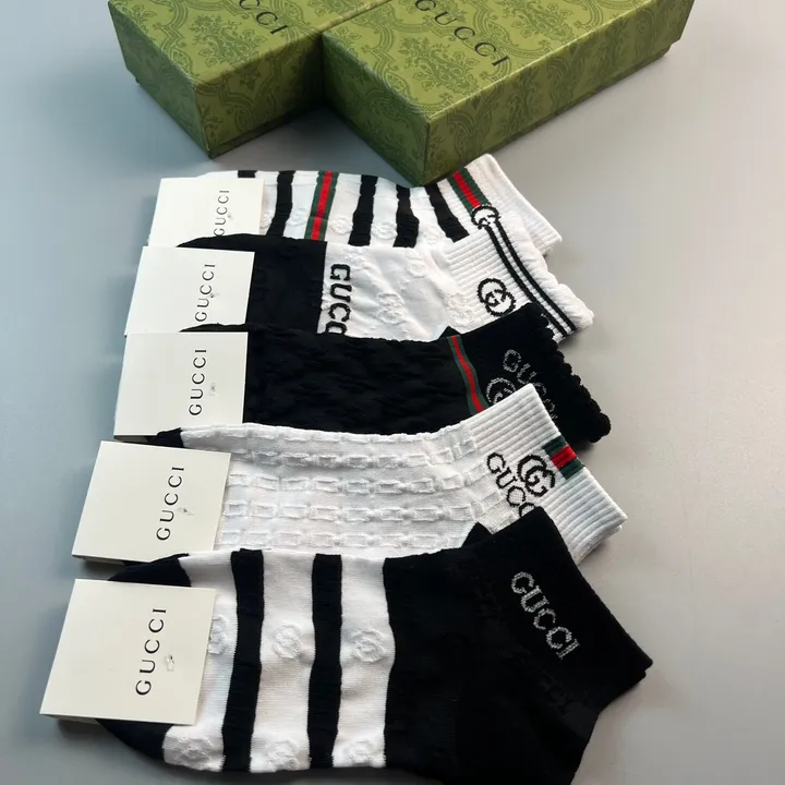 スーパーコピー グッチ 靴下
