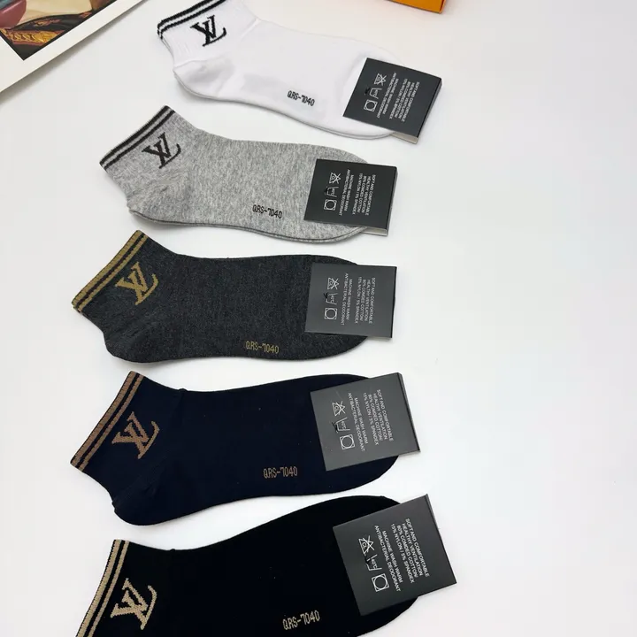 スーパーコピー ルイヴィトン 靴下