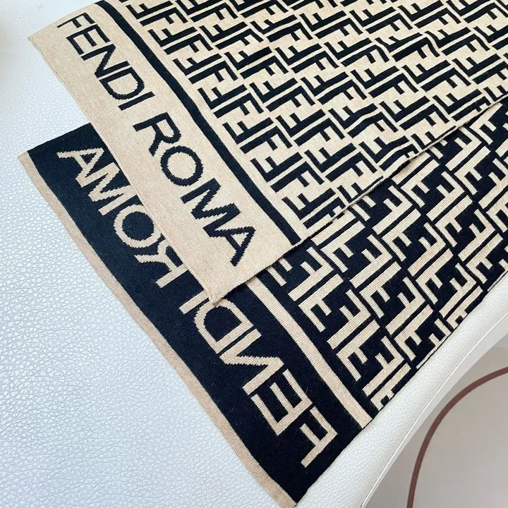 スーパーコピー フェンディ マフラー