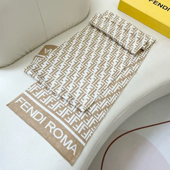 スーパーコピー フェンディ マフラー