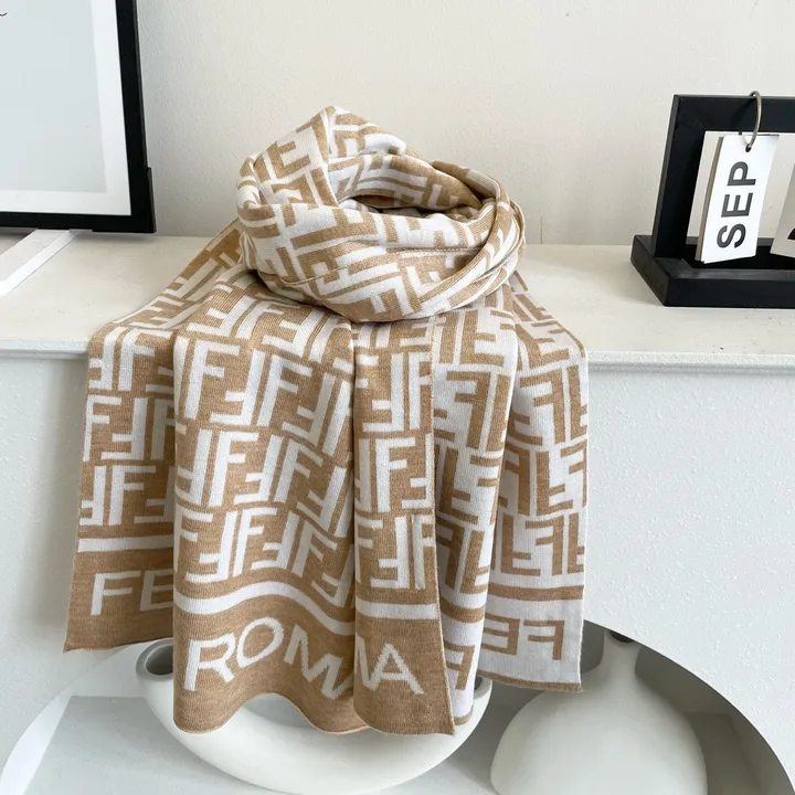 スーパーコピー フェンディ マフラー