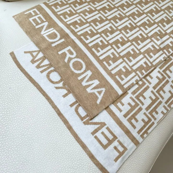 スーパーコピー フェンディ マフラー