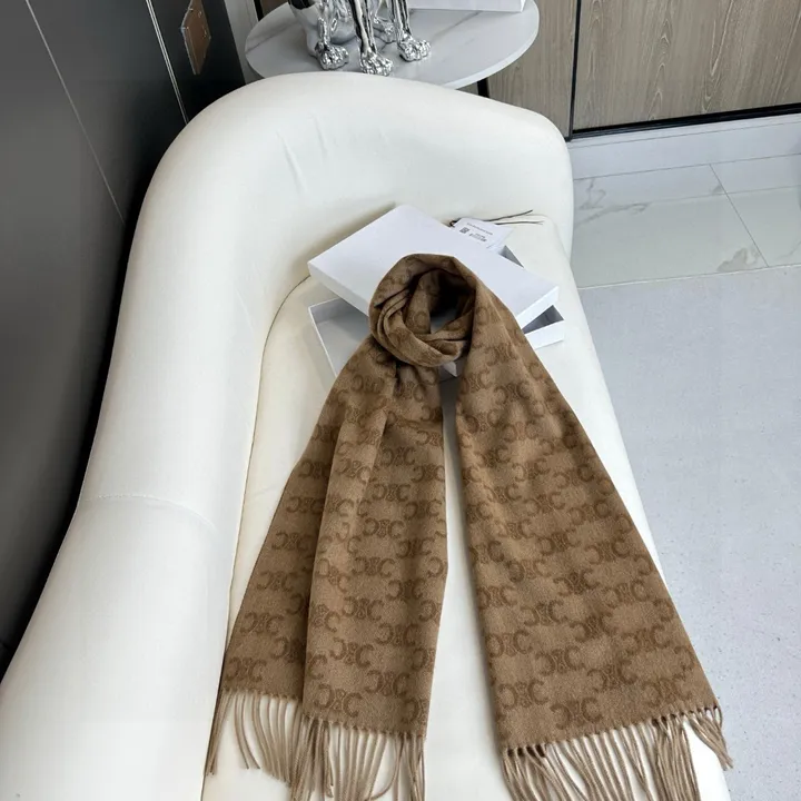 スーパーコピー セリーヌ マフラー