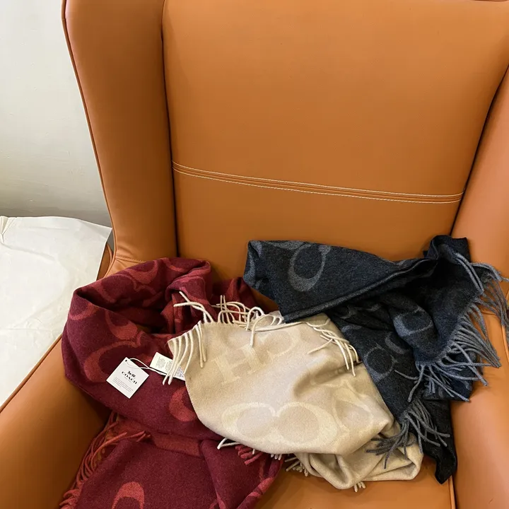 スーパーコピー コーチ マフラー