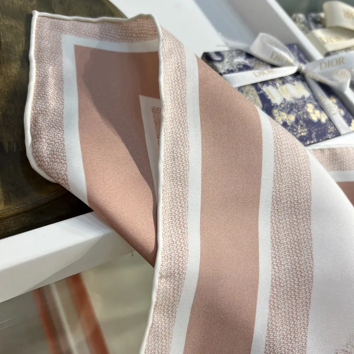 スーパーコピー ディオール マフラー