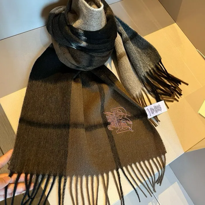 スーパーコピー バーバリー ス マフラー