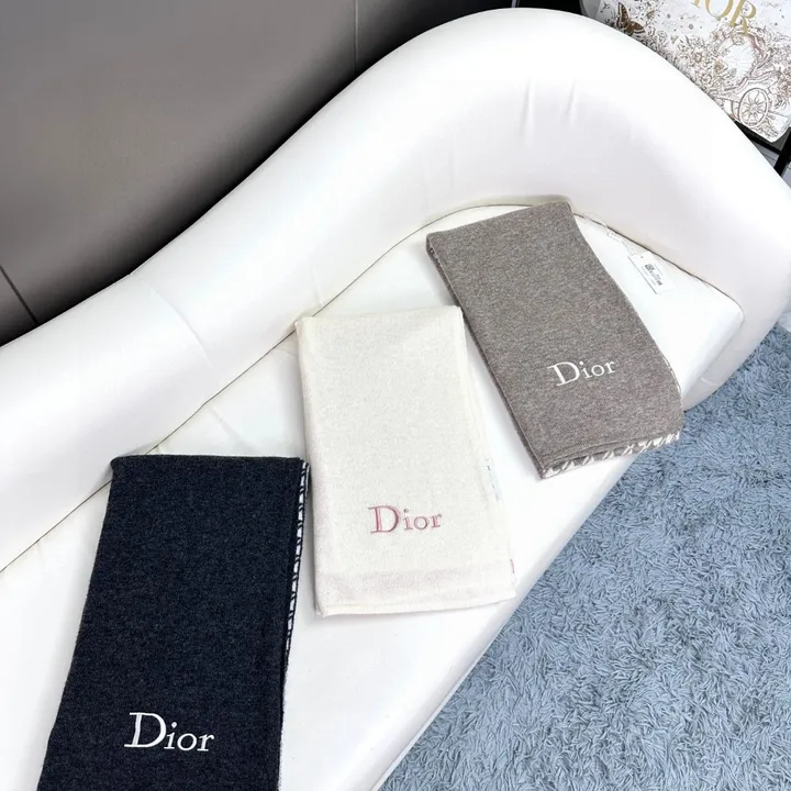 スーパーコピー ディオール マフラー