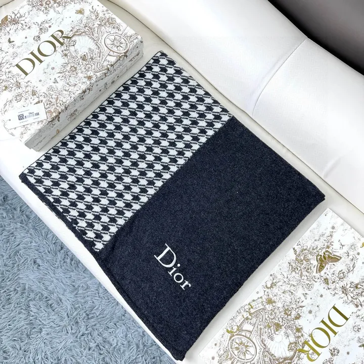 スーパーコピー ディオール マフラー