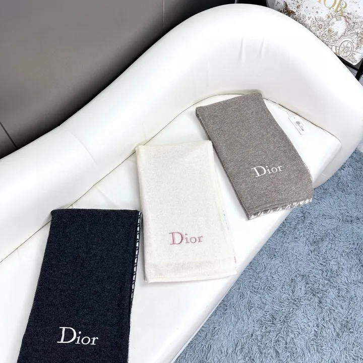 スーパーコピー ディオール マフラー