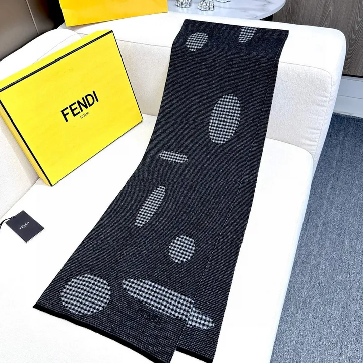 スーパーコピー フェンディ マフラー