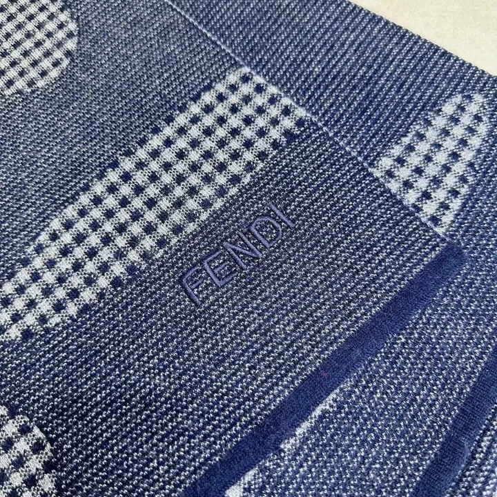 スーパーコピー フェンディ マフラー