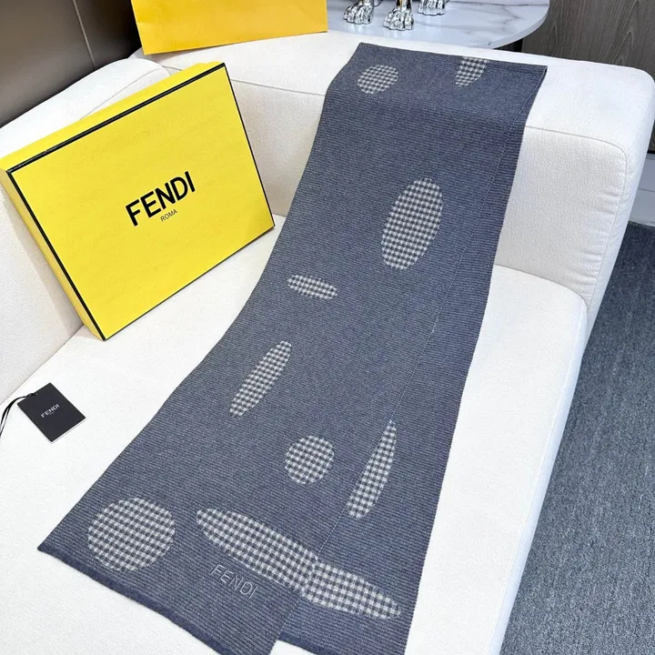 スーパーコピー フェンディ マフラー