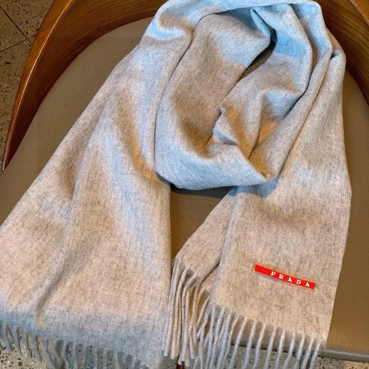 スーパーコピー プラダ マフラー