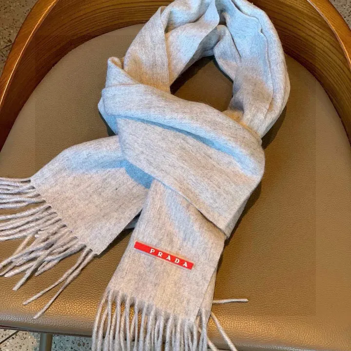 スーパーコピー プラダ マフラー