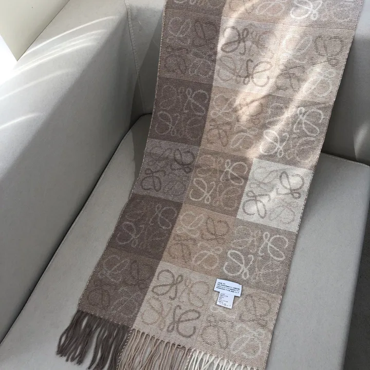 スーパーコピー ロエベ マフラー