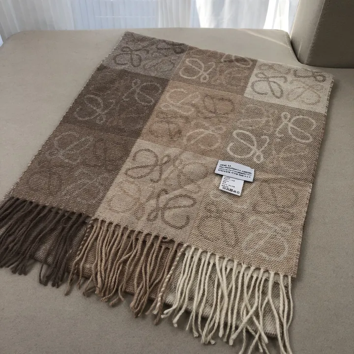 スーパーコピー ロエベ マフラー