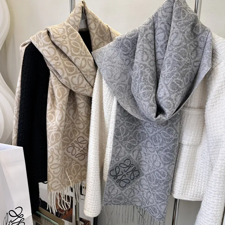 スーパーコピー ロエベ マフラー