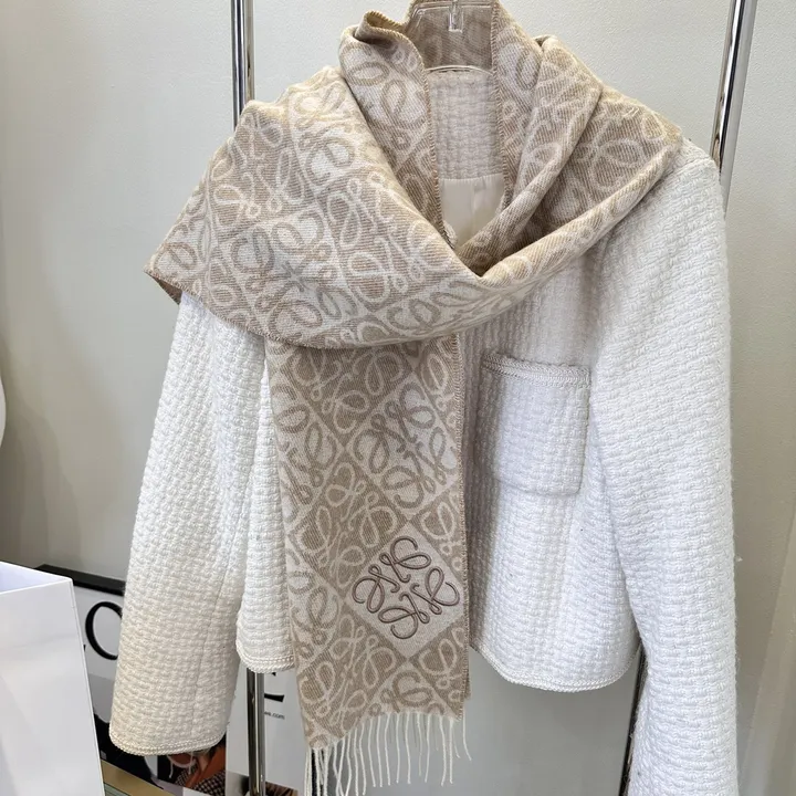 スーパーコピー ロエベ マフラー