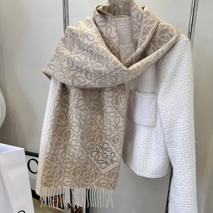 スーパーコピー ロエベ マフラー