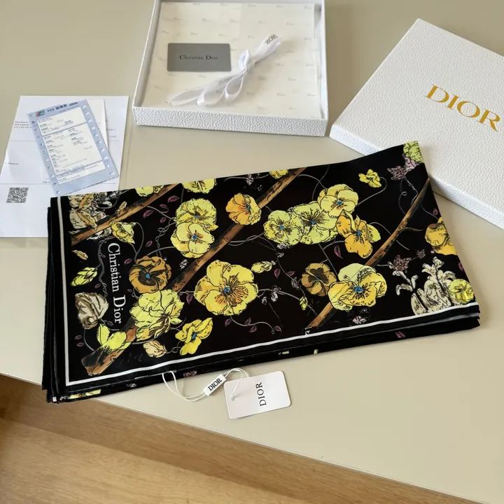 スーパーコピー ディオール マフラー