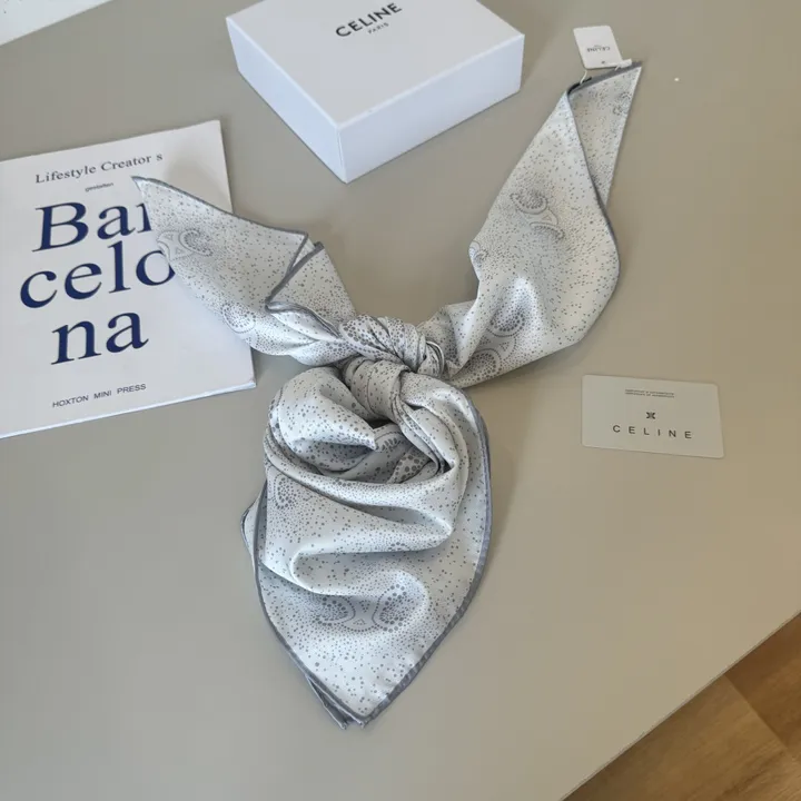 スーパーコピー セリーヌ マフラー