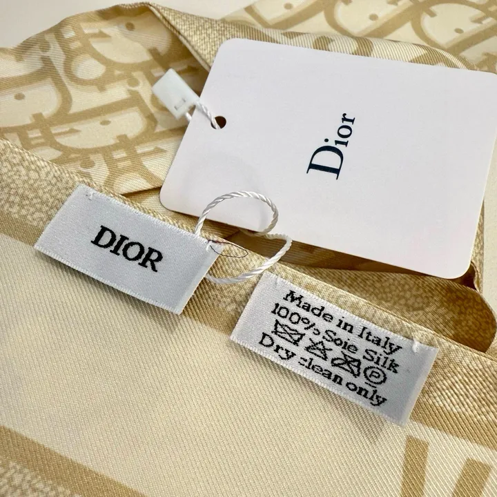 スーパーコピー ディオール マフラー