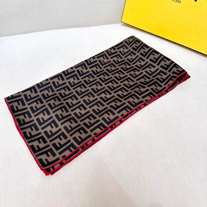 スーパーコピー フェンディ マフラー