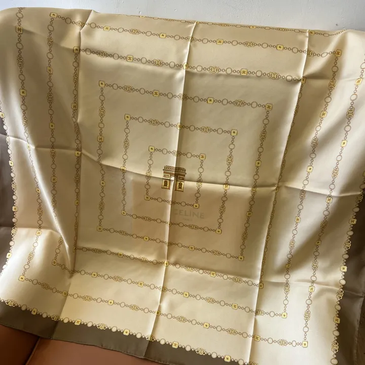 スーパーコピー セリーヌ マフラー