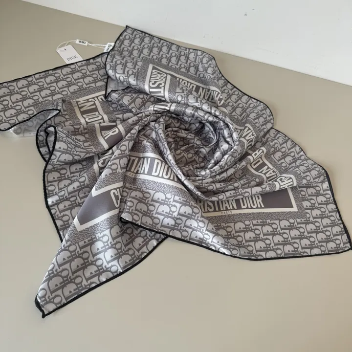 スーパーコピー ディオール マフラー