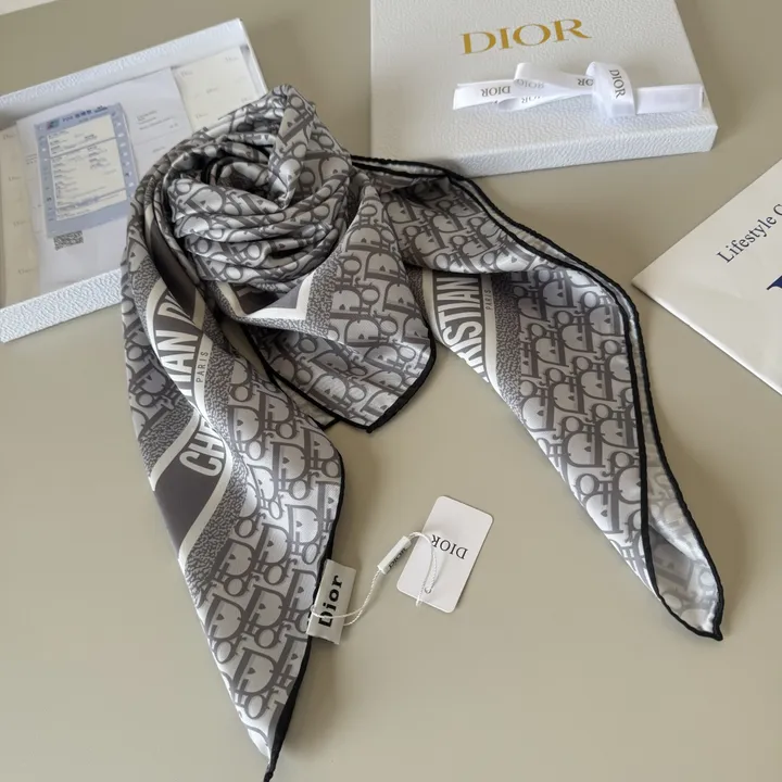 スーパーコピー ディオール マフラー