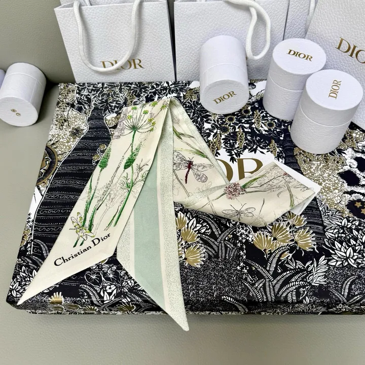 スーパーコピー ディオール マフラー