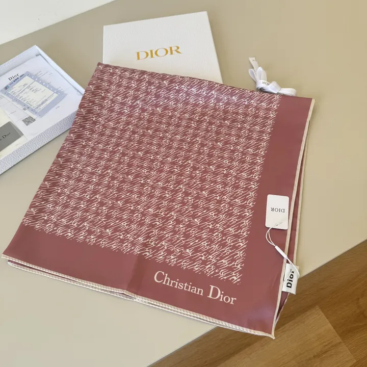 スーパーコピー ディオール マフラー