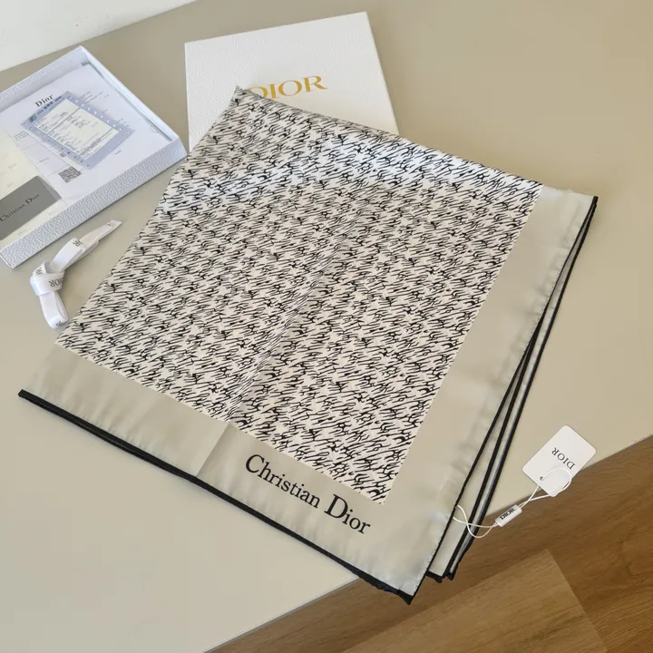 スーパーコピー ディオール マフラー