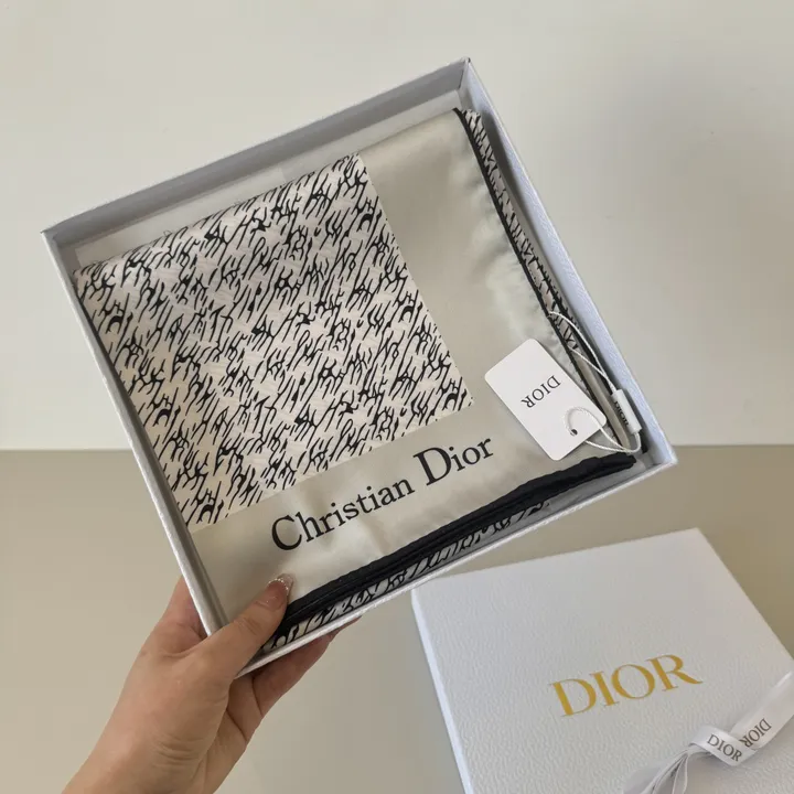 スーパーコピー ディオール マフラー