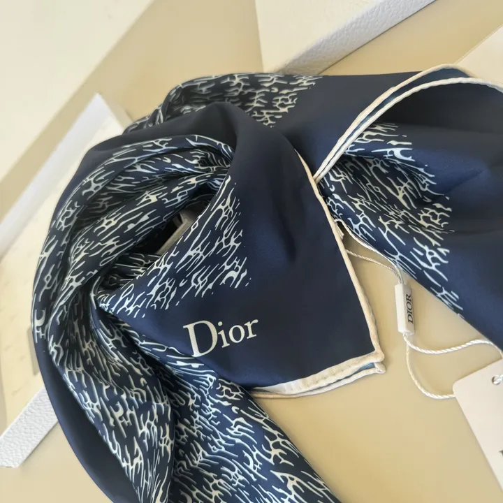 スーパーコピー ディオール マフラー