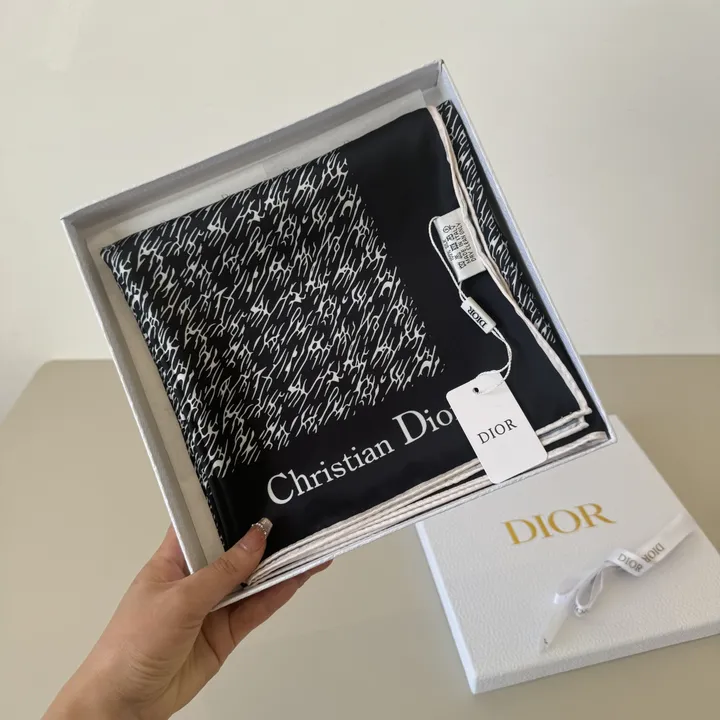 スーパーコピー ディオール マフラー