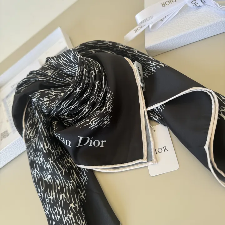 スーパーコピー ディオール マフラー